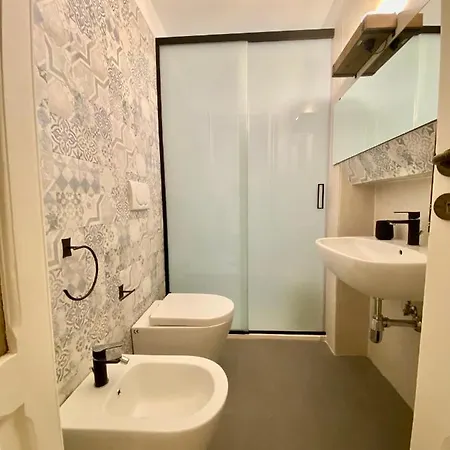 Aletheia Apartment *